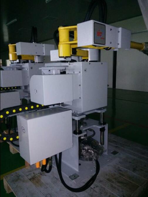 Die Casting Machine Automatic Extractor.JPG