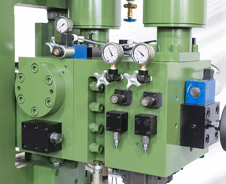 Refurbishied TOYO Die Casting Machine.JPG